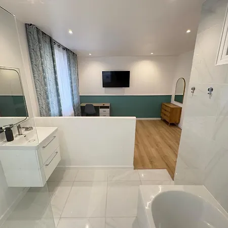 Spacieux Quartier Coty Apartment